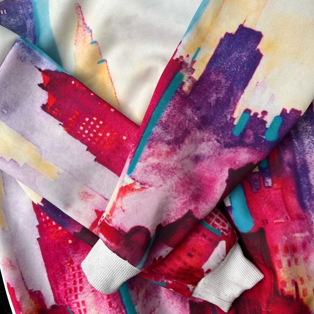 Abstract Art NYC Skyline Sweatshirt 🎨🌇 - Picture 4 of 5